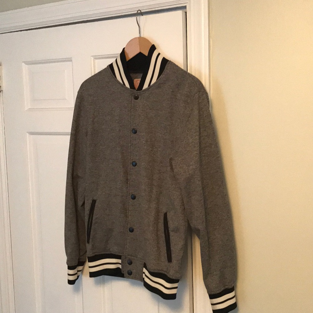 Bomber jacket